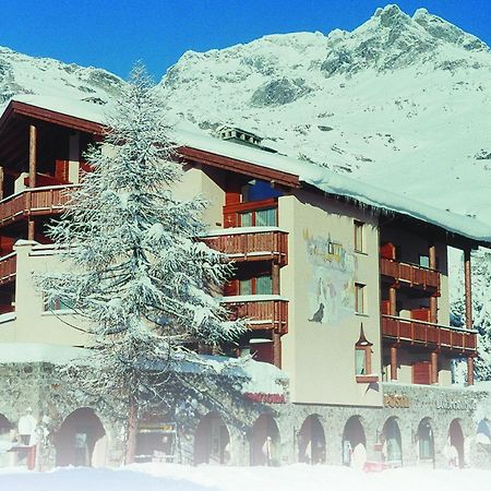 Hotel Poestli مالويه المظهر الخارجي الصورة