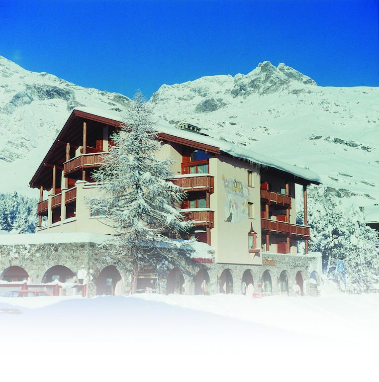 Hotel Poestli مالويه المظهر الخارجي الصورة