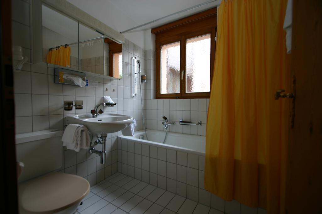 Hotel Poestli مالويه الغرفة الصورة